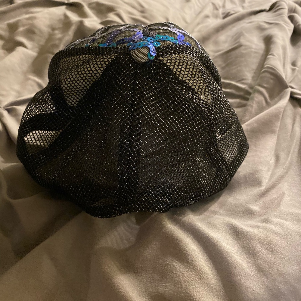 Sequin mermaid hat - Picture 2 of 3